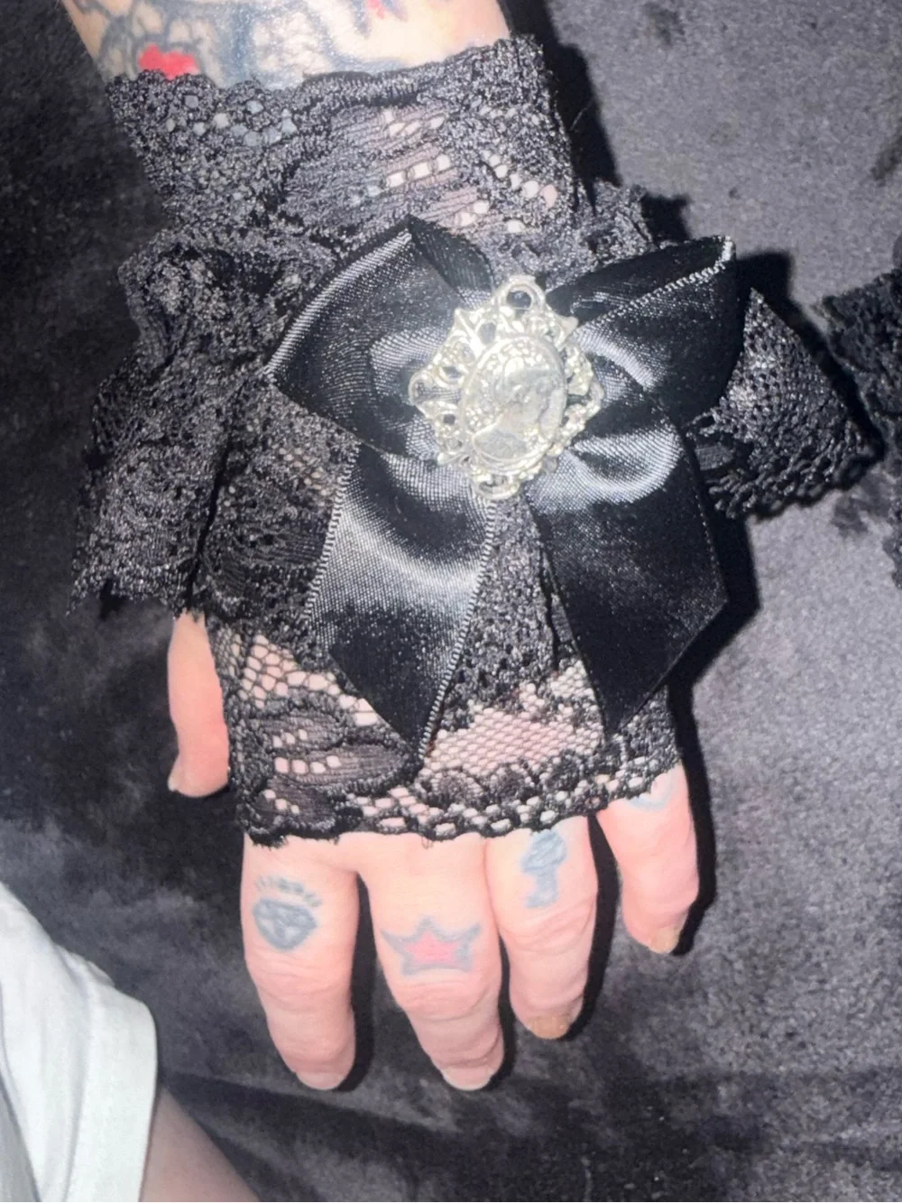NWOT DOLLS KILL WIDOW DEEP WINTER SATIN BOW LACE GLOVES